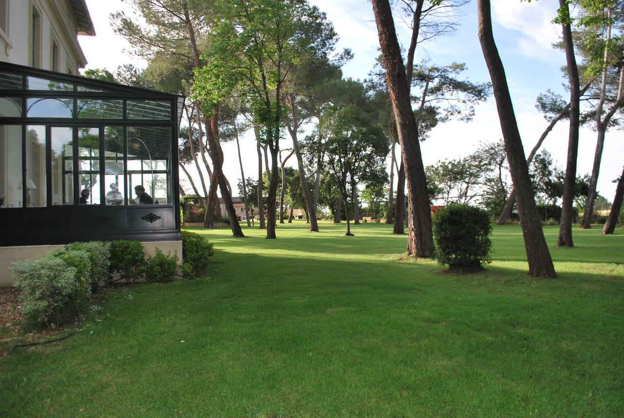 Chateau Sainte Colombe Bed & Breakfast Exterior photo