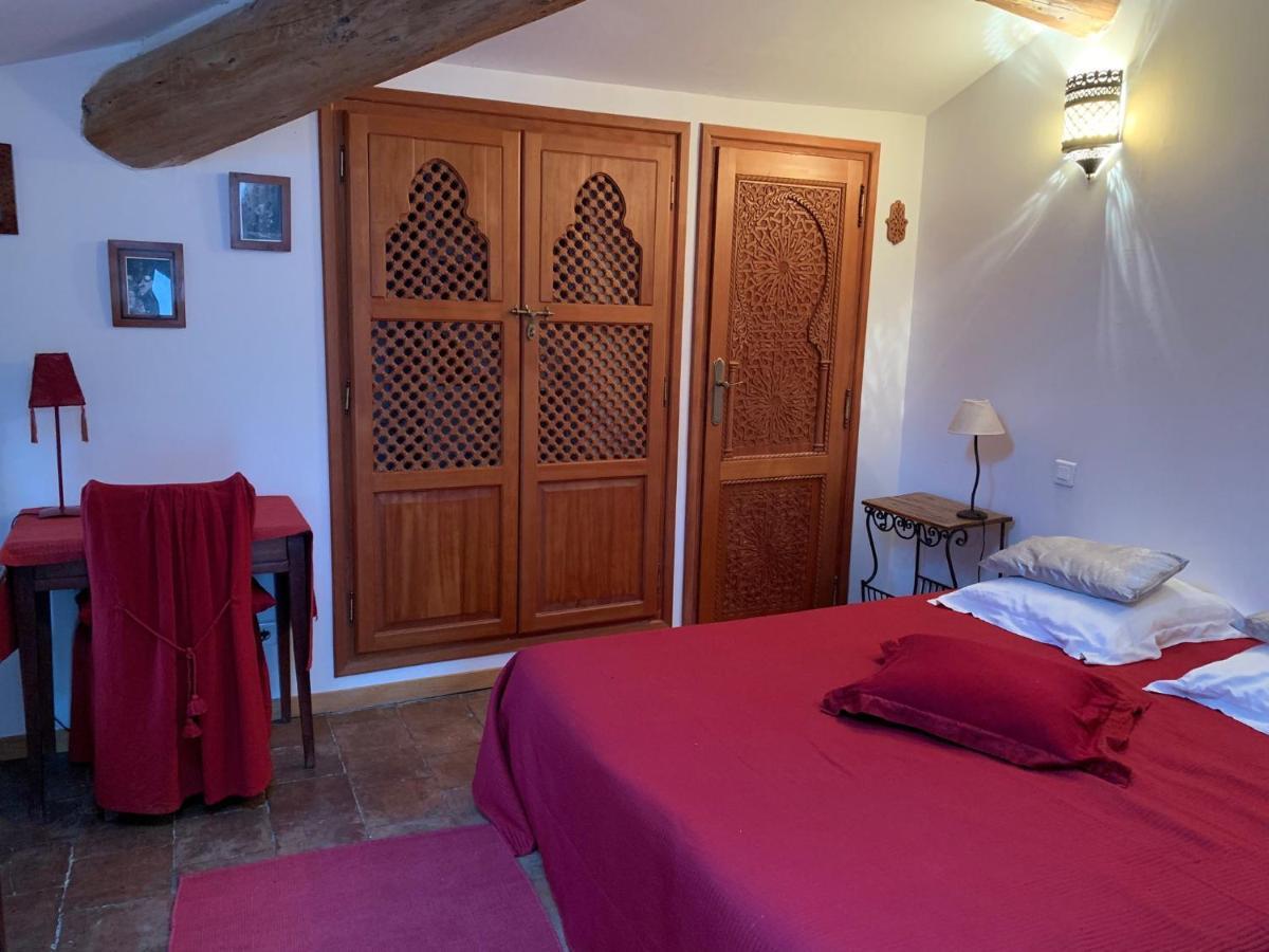 Chateau Sainte Colombe Bed & Breakfast Exterior photo